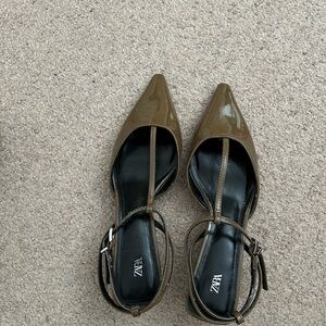 Zara Women's Tan Patent Leather Heels